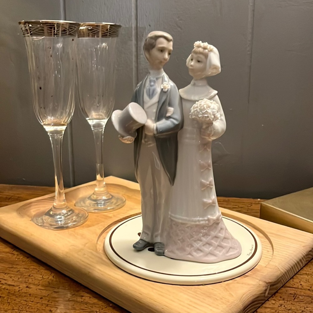 Retired Lladro 4808 Wedding Figurine